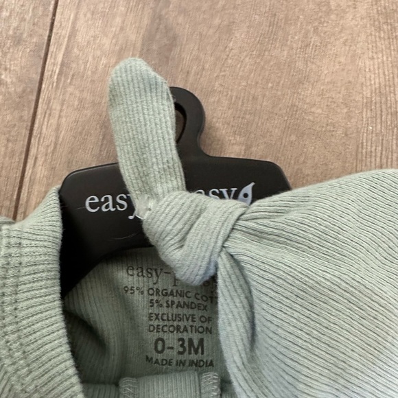 New easy-peasy Organic baby Gown and Hat Set, 2-Piece, 0-3 Months unisex - Picture 7 of 11